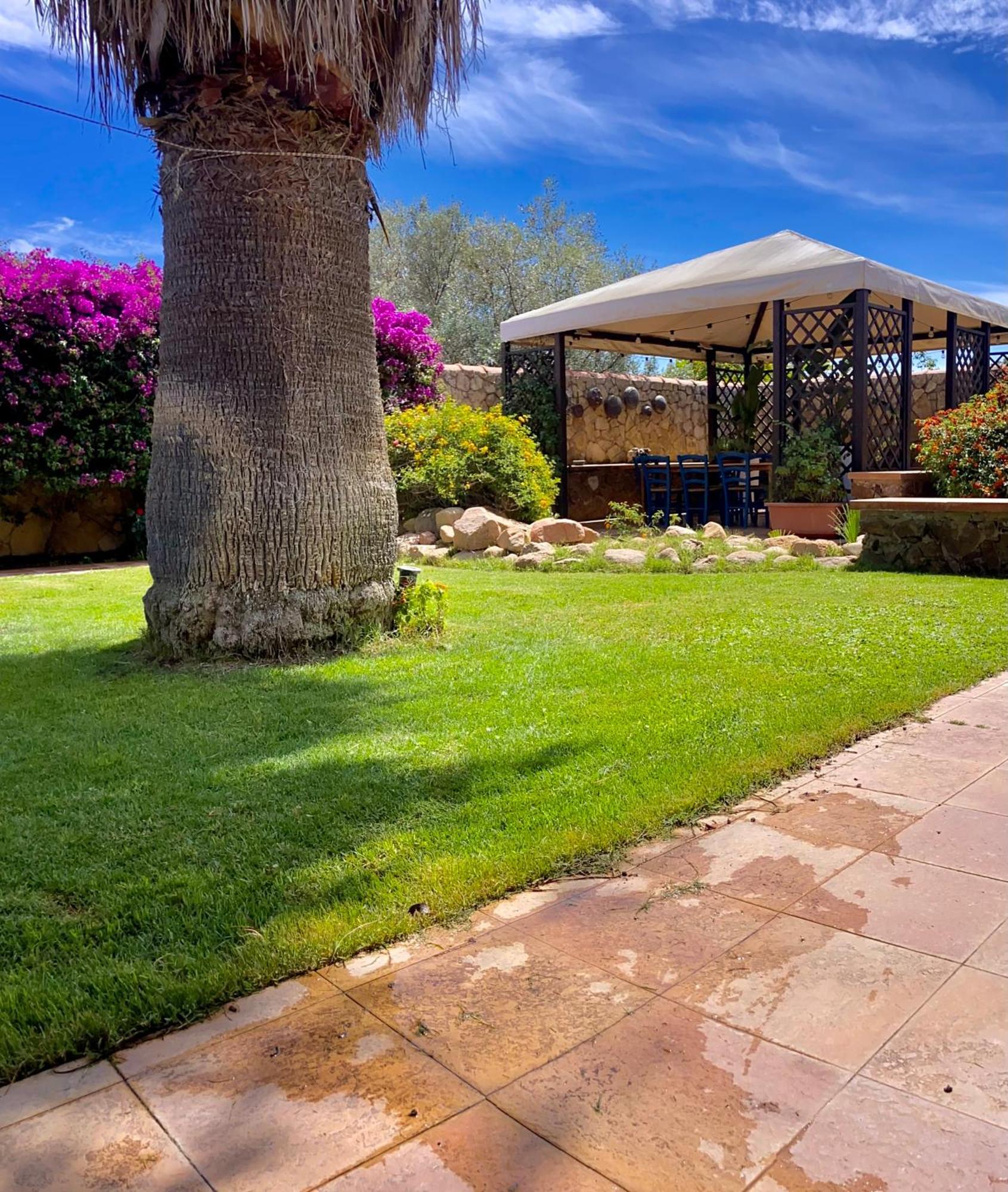 Villa Sunlight Sardegna カピターナ エクステリア 写真